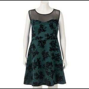 2X Hunter Green Floral Dress